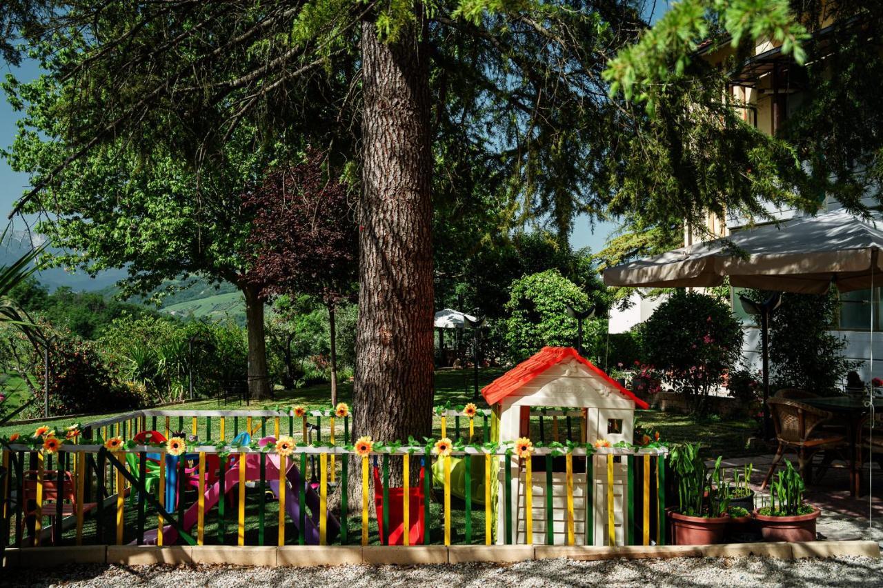 Il Girasole Panzió Basciano Kültér fotó