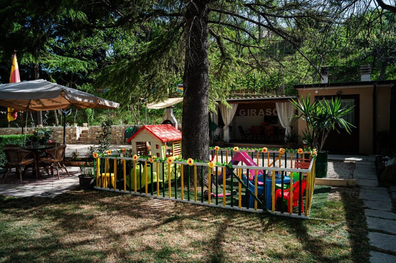 Il Girasole Panzió Basciano Kültér fotó